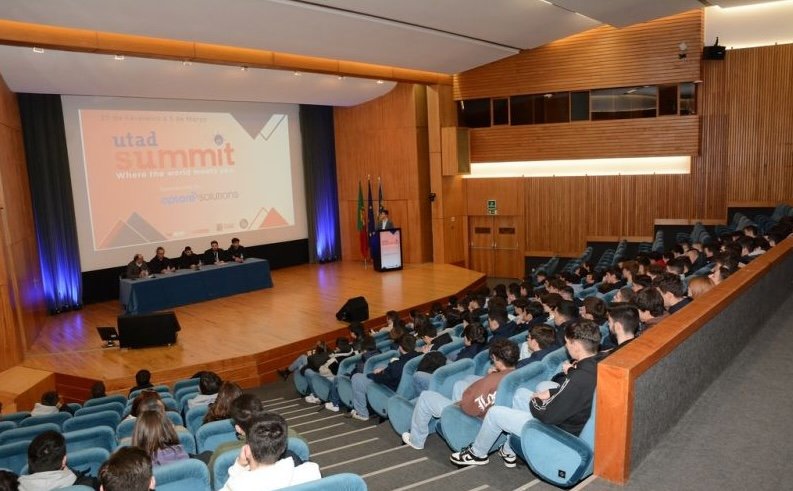 UTAD SUMMIT 2022 session in the auditorium
